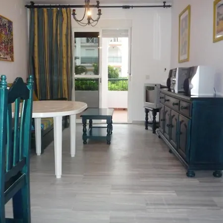 Elegant 58m² + Pool Apartment *