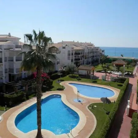 Elegant 58m² + Pool Apartment *